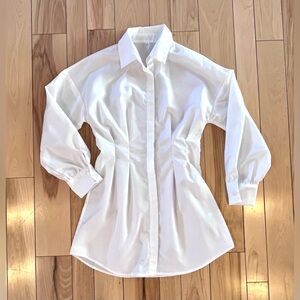 Elegant White Button-Up Shirt DRESS SIZE SMALL AND NEVER WORN